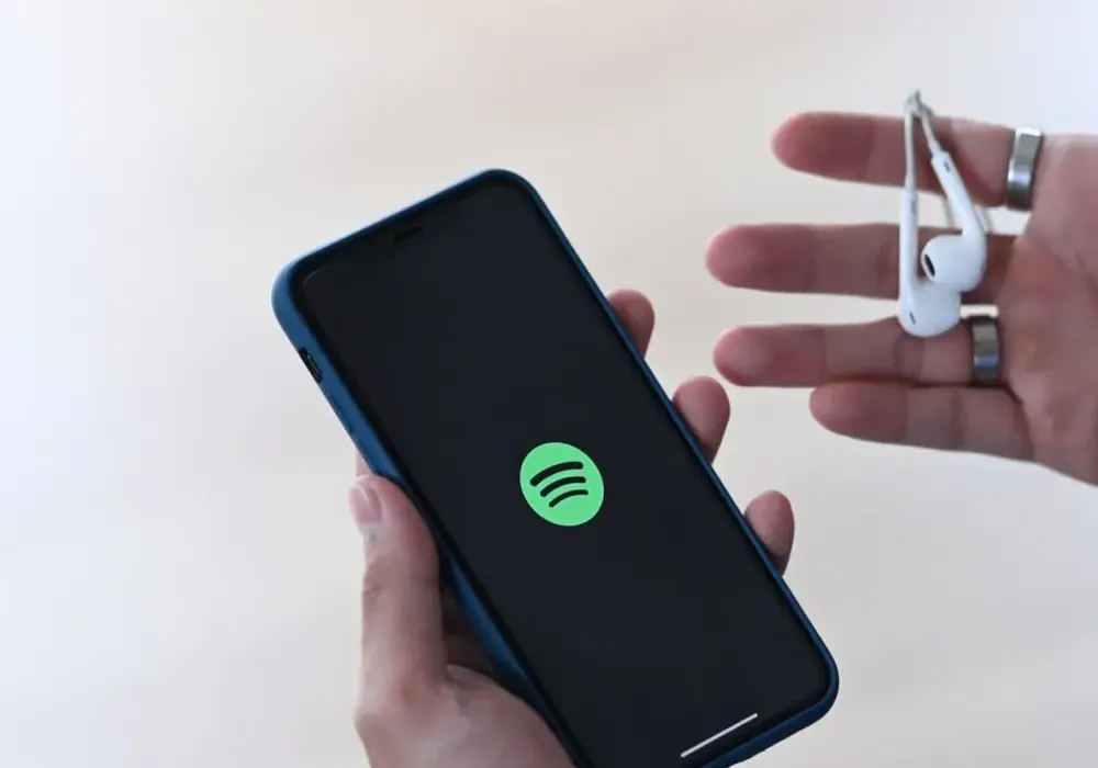Jak dodać piosenkę do playlisty na Spotify i uniknąć problemów