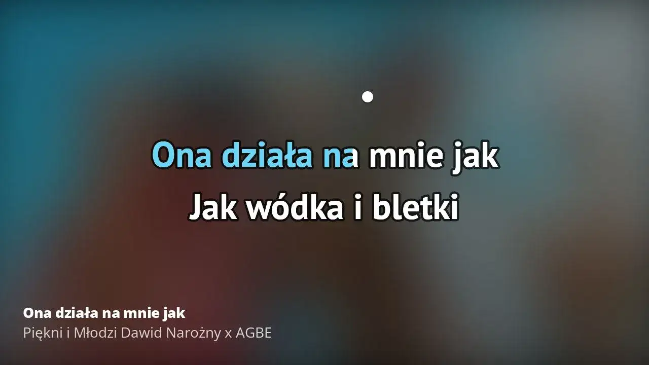 Zdjęcie Tekst piosenki ona działa na mnie jak - analiza i emocje utworu